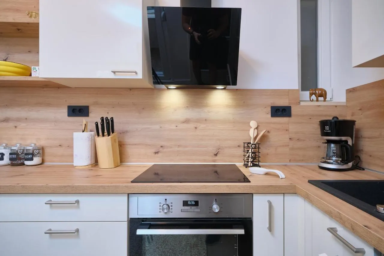 Bacci Central 2-Bedroom Apartment By Litto Split