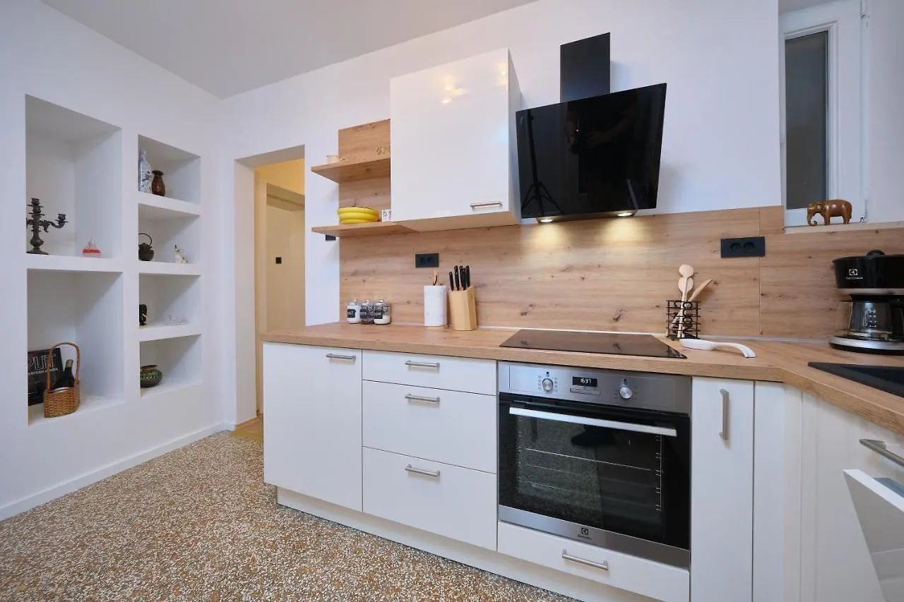 Bacci Central 2-Bedroom Apartment Spalato