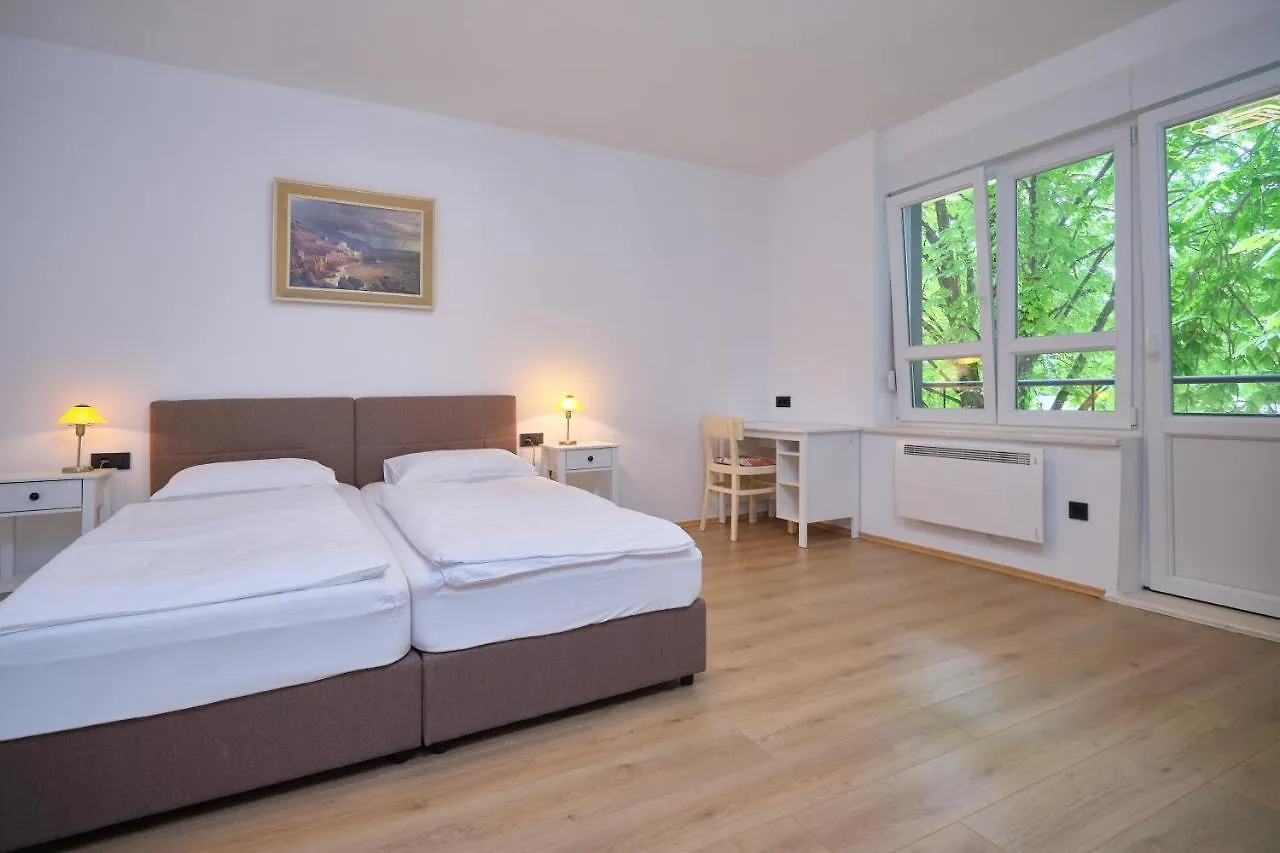 Bacci Central 2-Bedroom Apartment Spalato 0*,